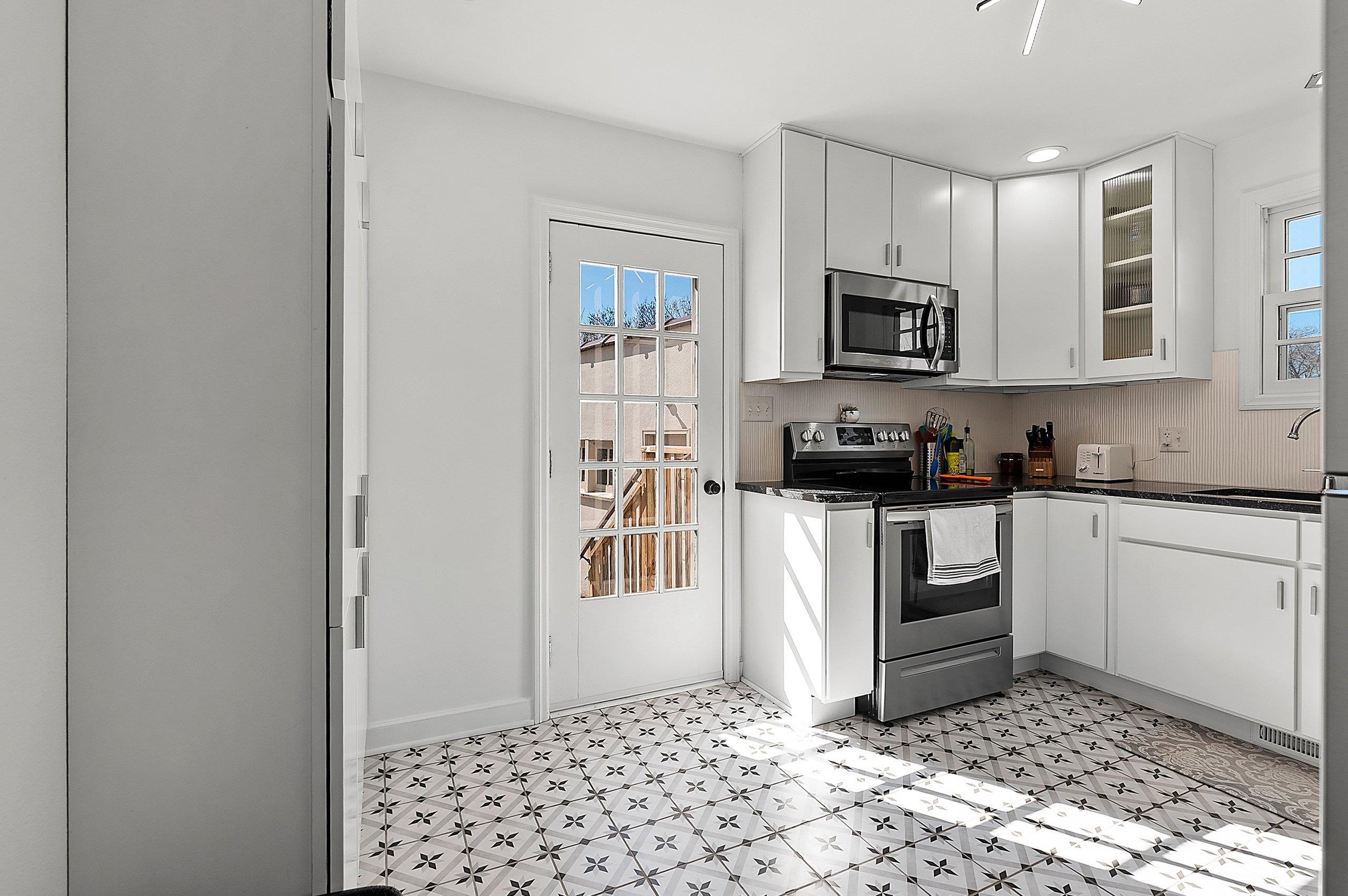 2141 Riverside Avenue Marinette, WI 54143 - Photo 31 of 59