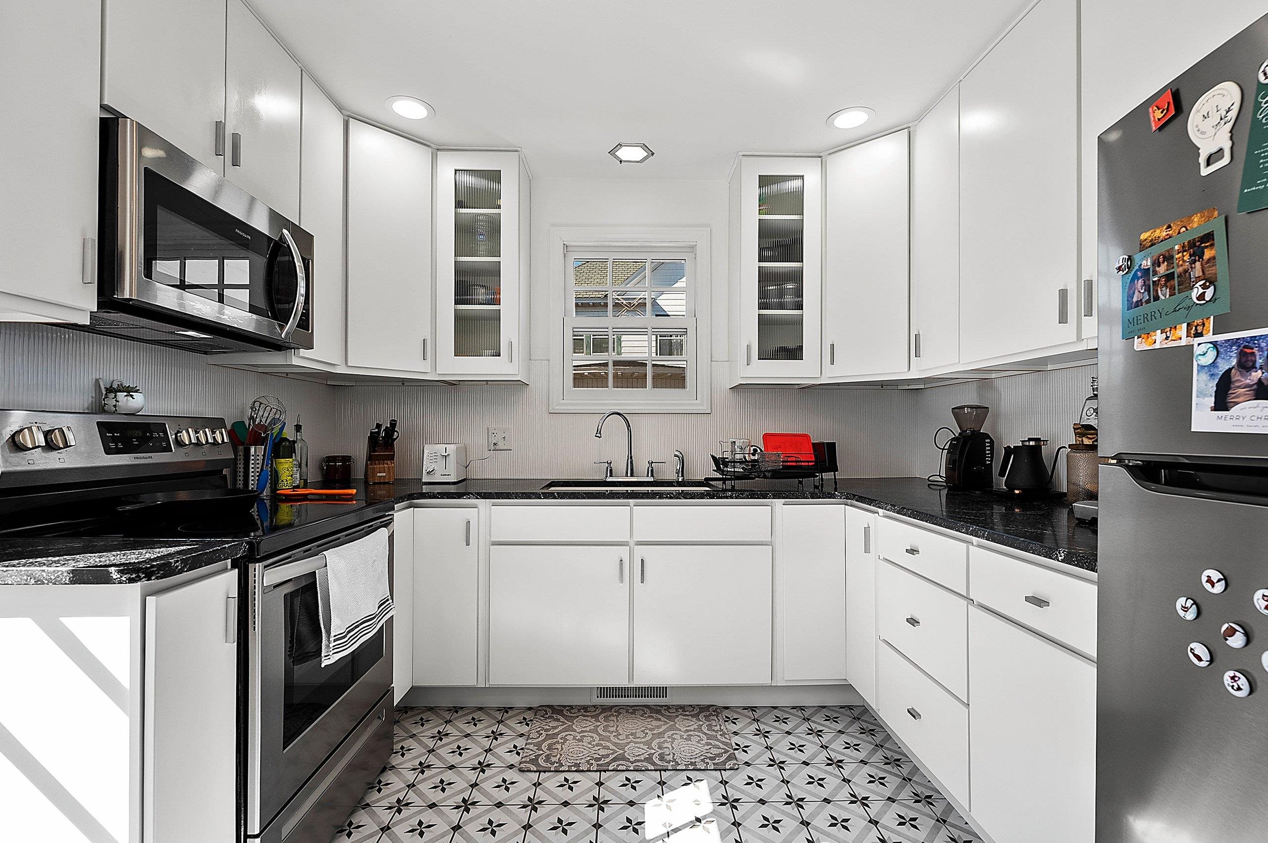 2141 Riverside Avenue Marinette, WI 54143 - Photo 32 of 59