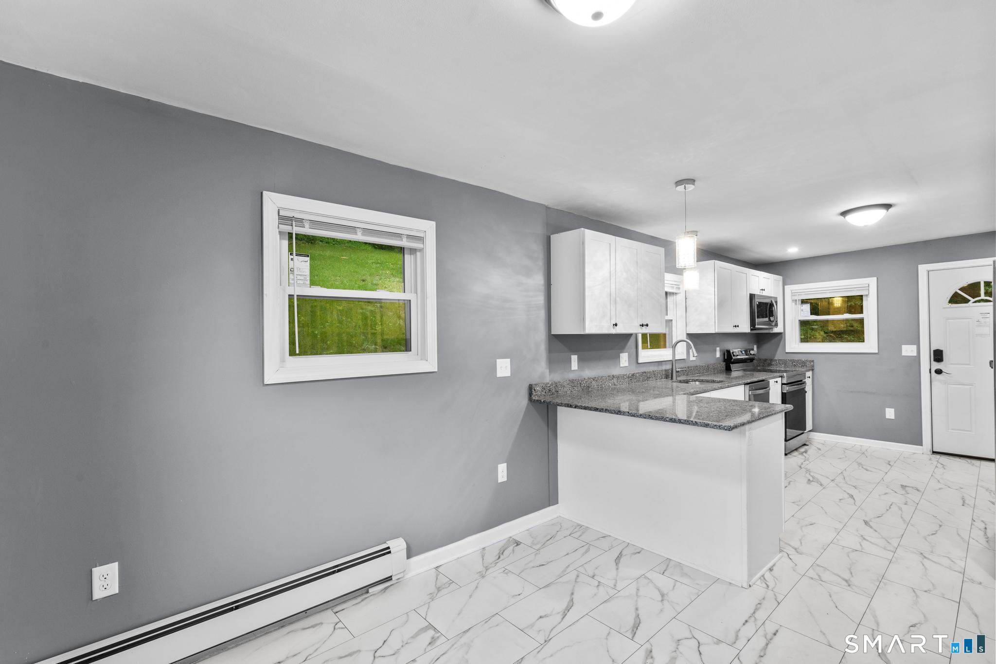 137 High Street Vernon, CT 06066 - Photo 9 of 37