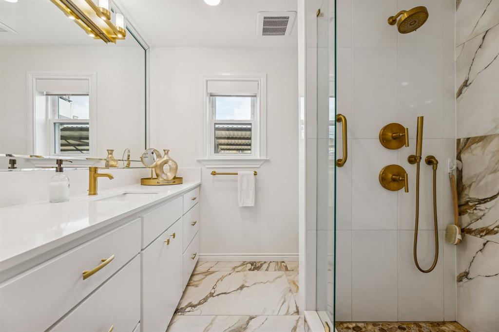 6033 Sandhurst Lane, Unit A Dallas, TX 75206 - Photo 29 of 34