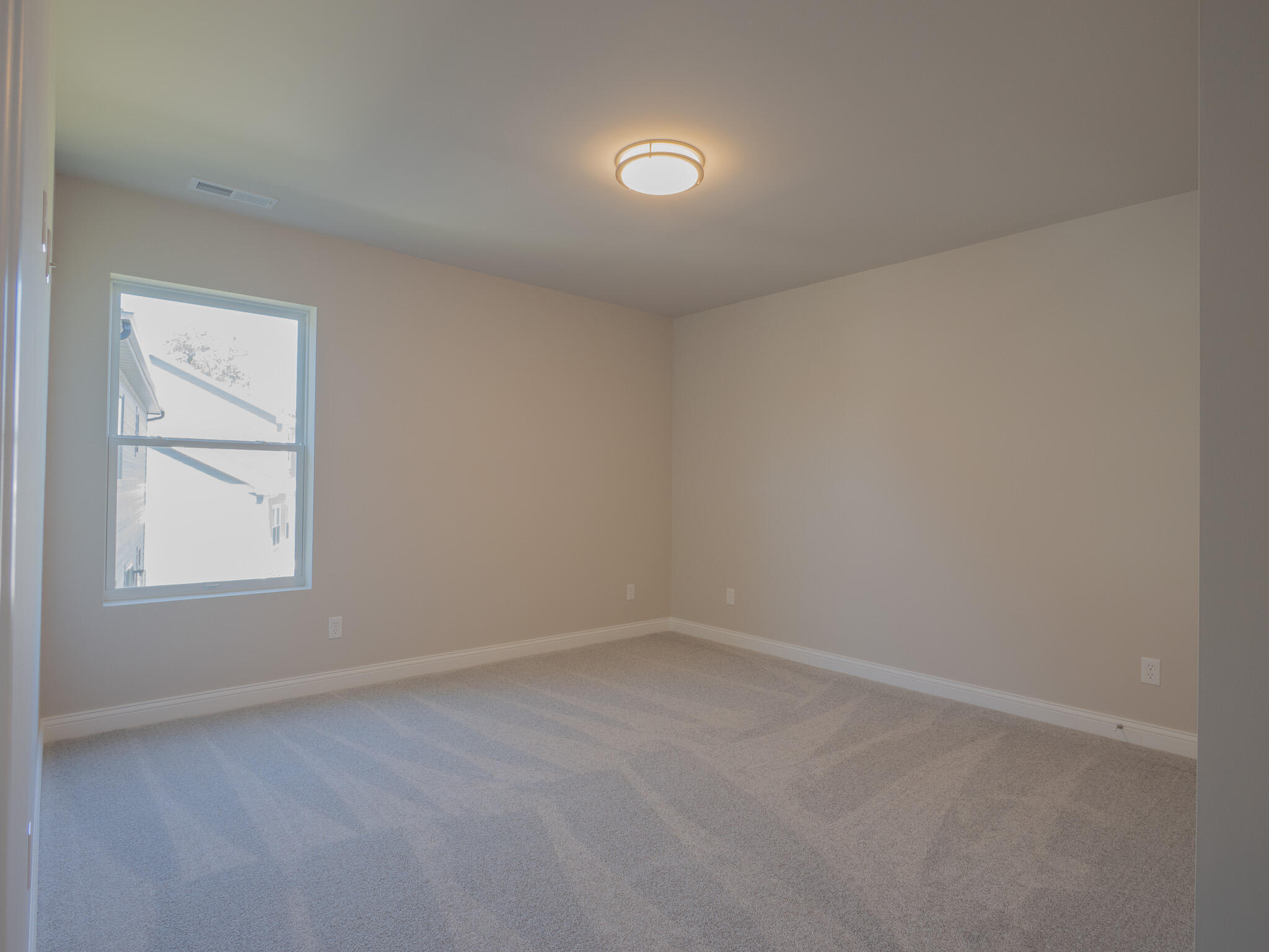 3106 Forestside Lane Valparaiso, IN 46385 - Photo 21 of 22 an empty room with a window