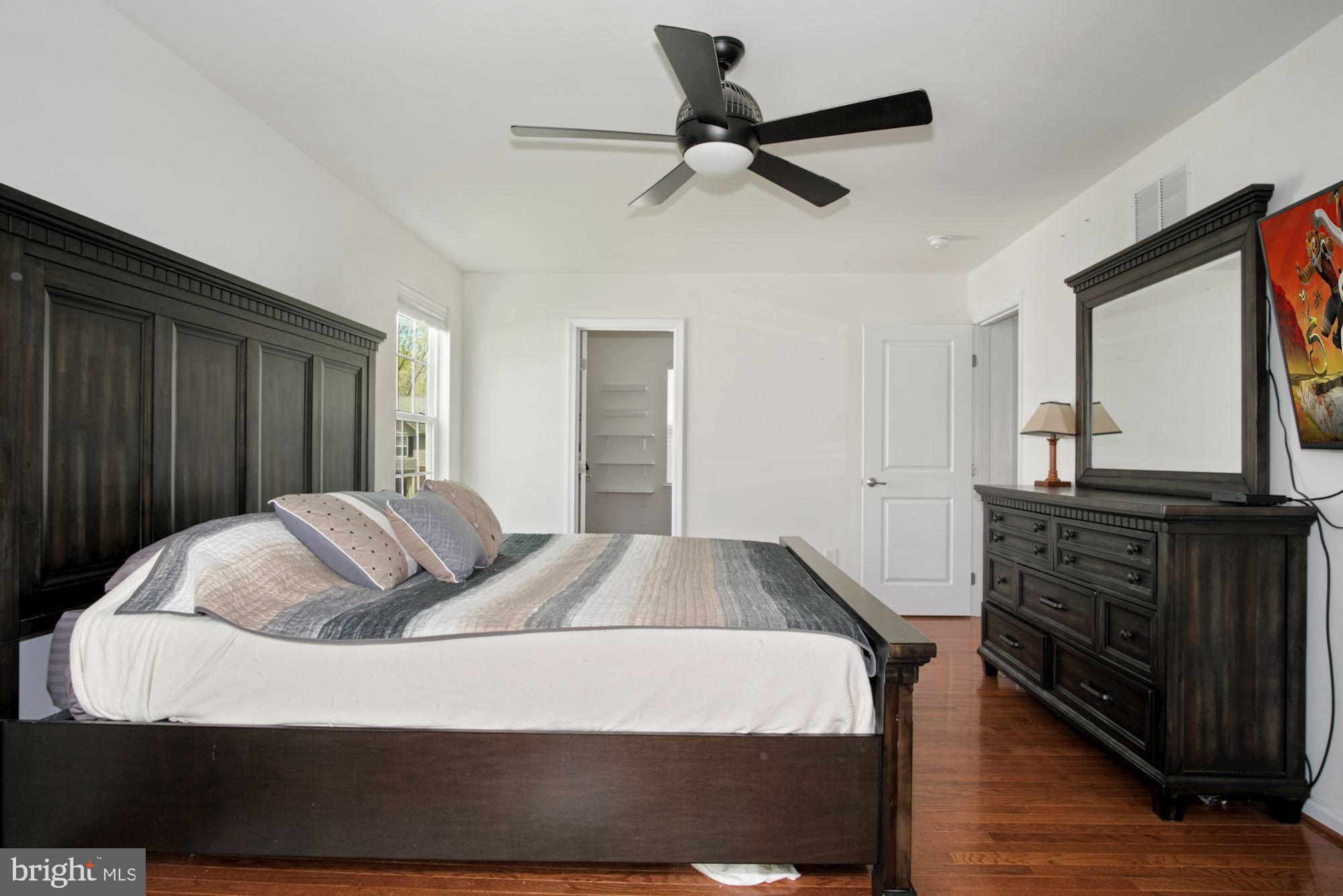 287 Staggerbush Road Williamstown, NJ 08094 - Photo 20 of 35 Large Master Bedroom
