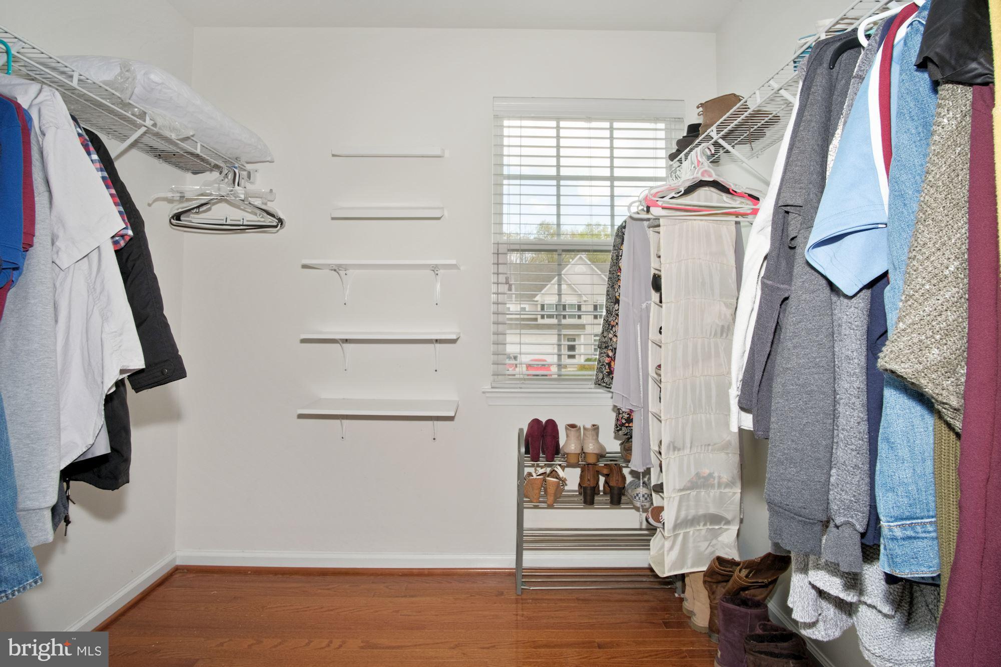 287 Staggerbush Road Williamstown, NJ 08094 - Photo 22 of 35 Walk in Closet