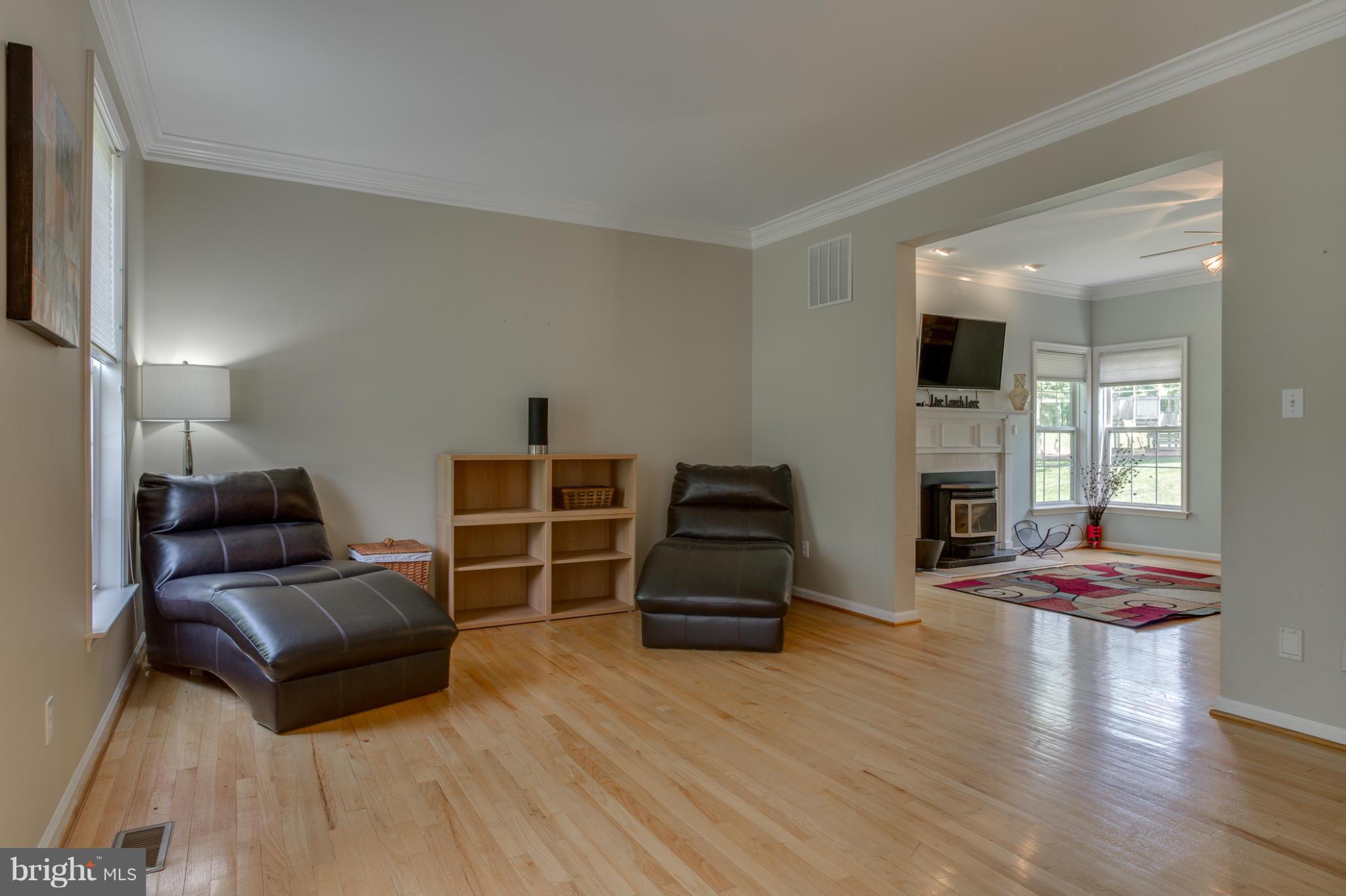 14219 Robcaste Road Phoenix, MD 21131 - Photo 12 of 30 Living Room