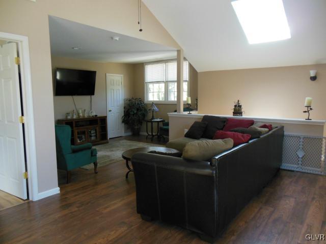 473 Heyer Mill Road Nazareth, PA 18064 - Photo 5 of 25 Gallery Image 5