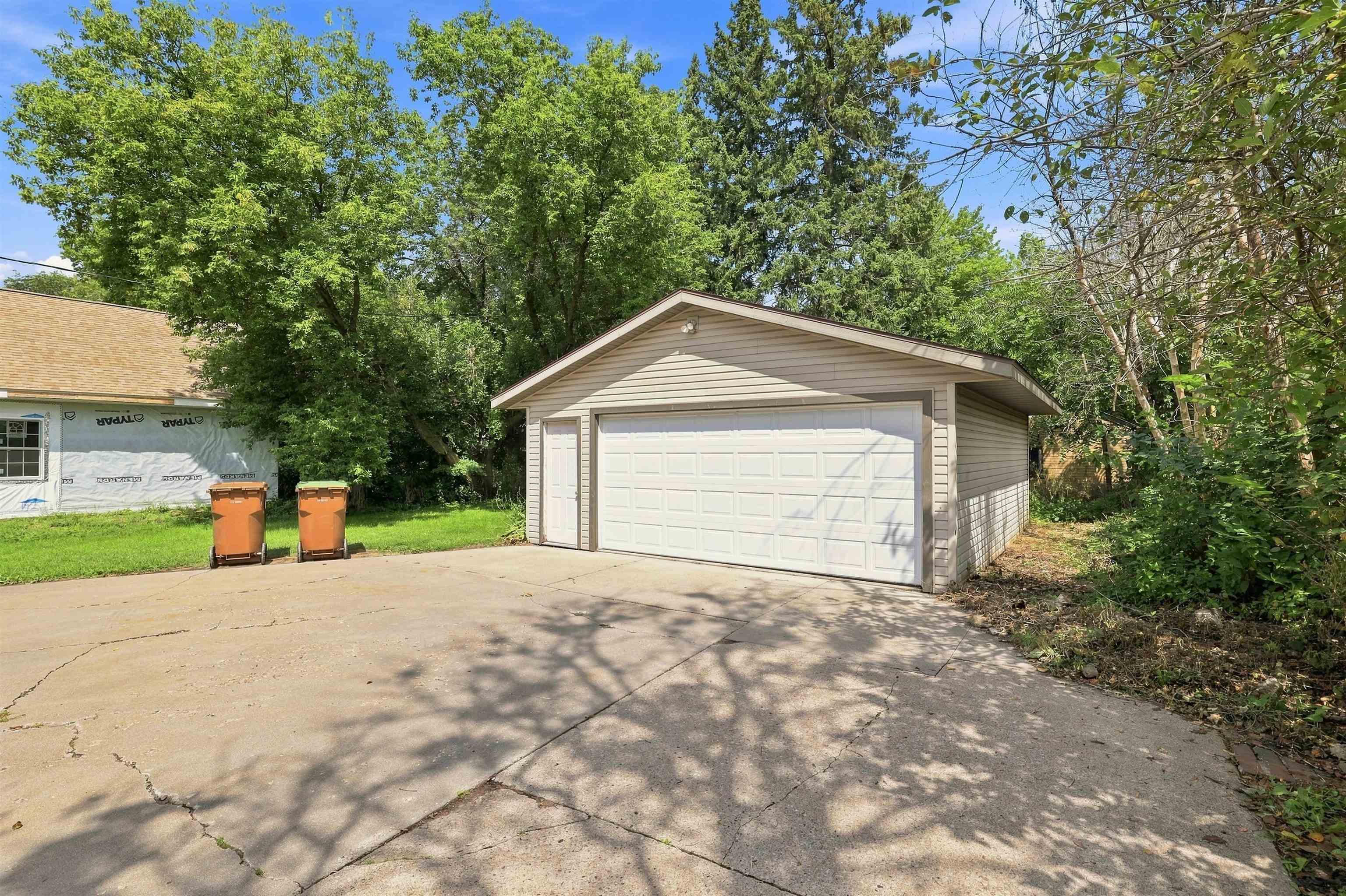 2165 Prairie Street Stevens Point, WI 54481 - Photo 8 of 47 Gallery Image 8
