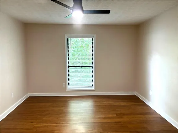 $1,950 | 504 Wynnes Ridge Circle Southeast, Marietta, GA 30067
