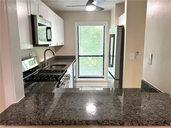 $1,950 | 504 Wynnes Ridge Circle Southeast, Marietta, GA 30067