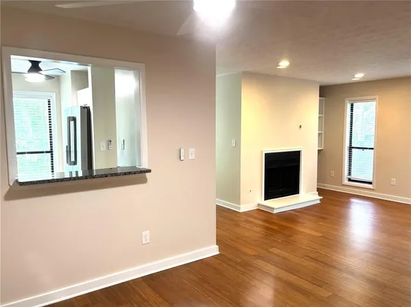 $1,950 | 504 Wynnes Ridge Circle Southeast, Marietta, GA 30067