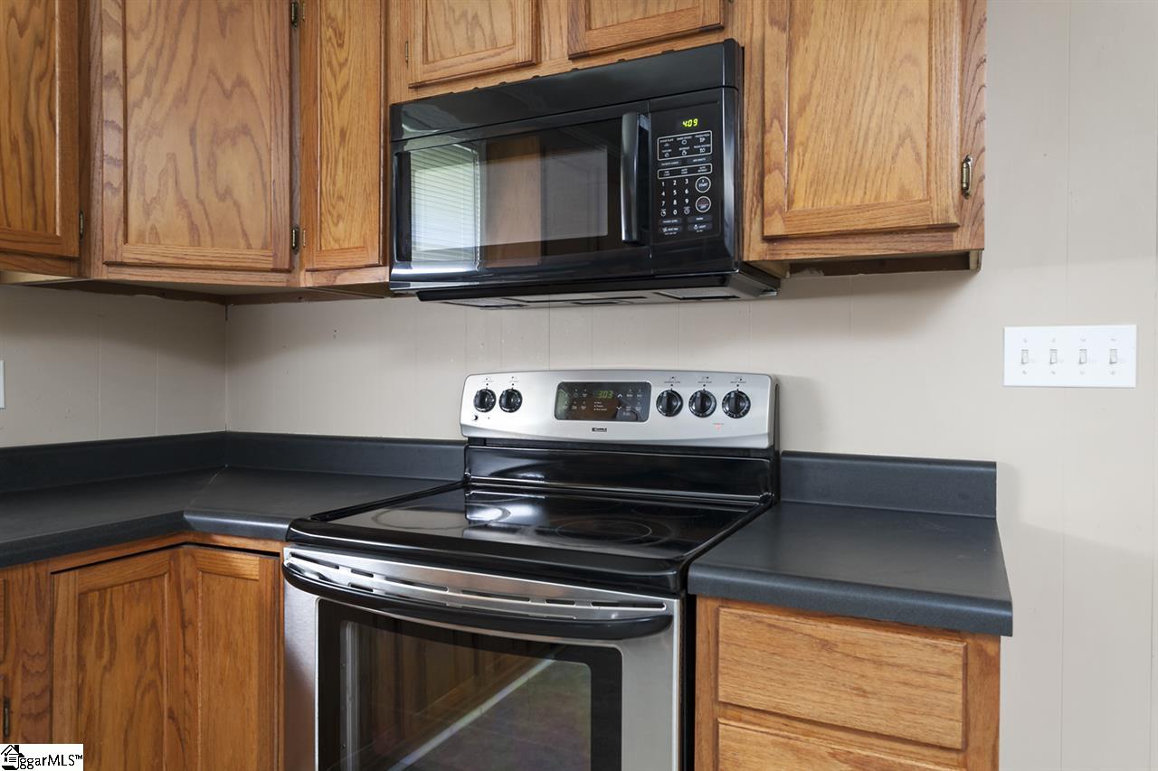 108 Rison Road Greenville, SC 29611 - Photo 7 of 25 Gallery Image 7