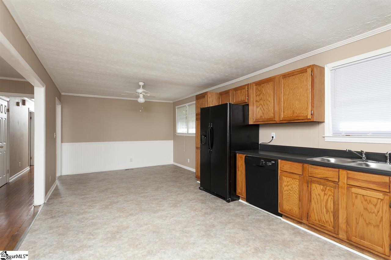 108 Rison Road Greenville, SC 29611 - Photo 9 of 25 Gallery Image 9