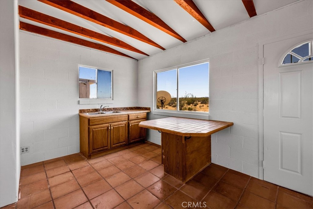 60650 Winters Road Joshua Tree, CA 92252 - Photo 4 of 34