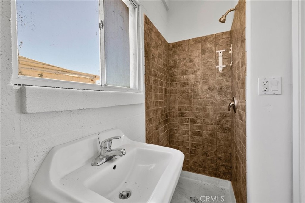 60650 Winters Road Joshua Tree, CA 92252 - Photo 9 of 34