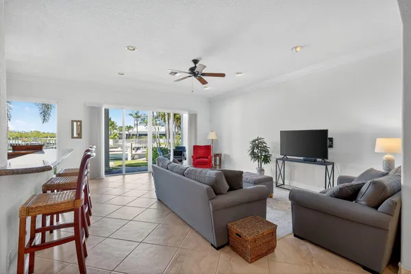 $6,000 | 1000 North Us Highway, Unit 816, Jupiter, FL 33477