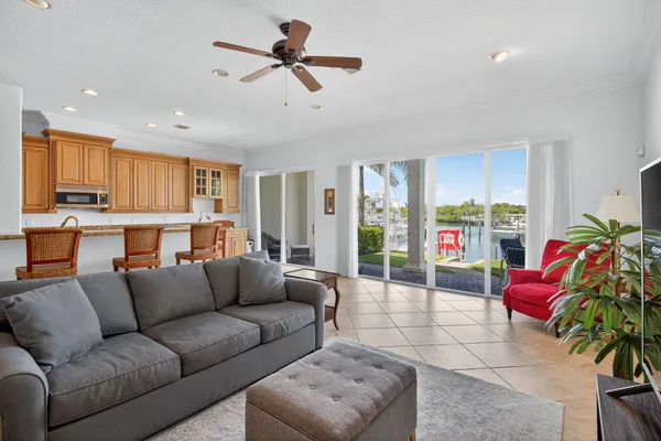 $6,000 | 1000 North Us Highway, Unit 816, Jupiter, FL 33477