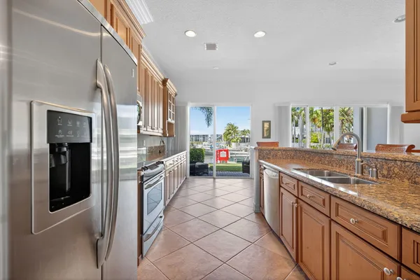 $6,000 | 1000 North Us Highway, Unit 816, Jupiter, FL 33477