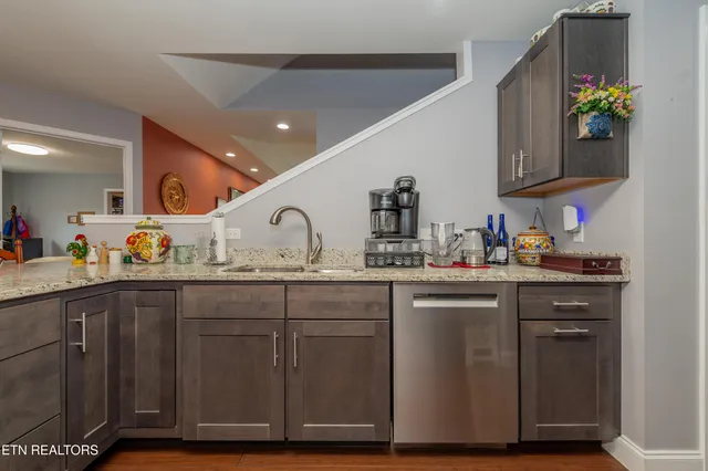 $399,900 | 2559 Keeneland Drive, Maryville, TN 37803