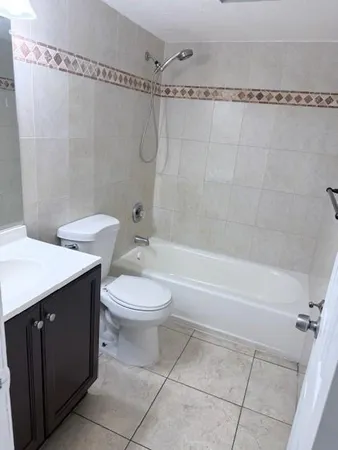 $2,750 | 212 Northwest 46th Court, Unit 212, Deerfield Beach, FL 33064