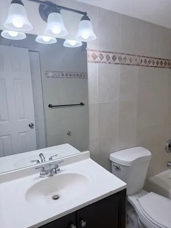 $2,750 | 212 Northwest 46th Court, Unit 212, Deerfield Beach, FL 33064