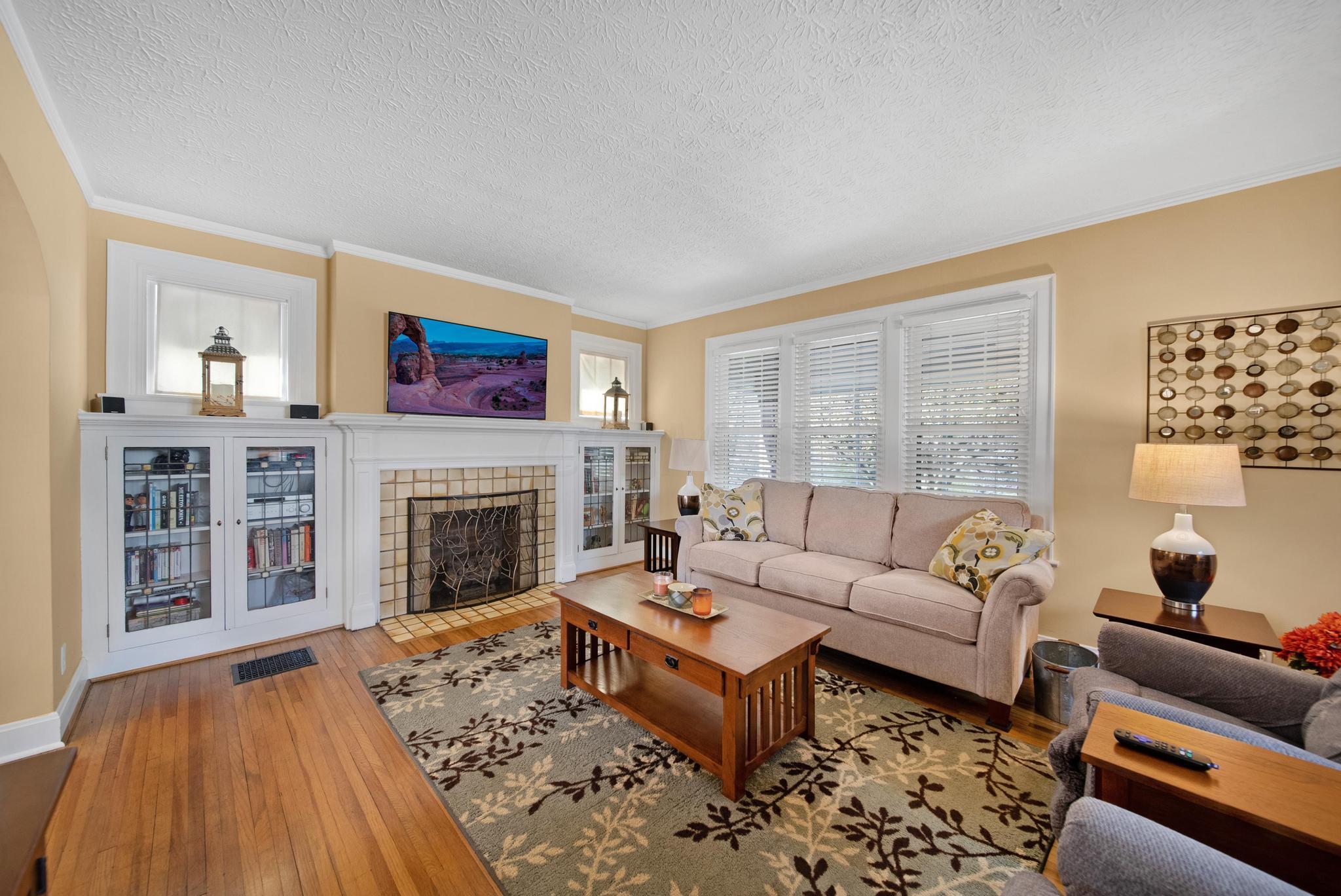 39 East Torrence Road Columbus, OH 43214 - Photo 11 of 61 DSC05476_7_8