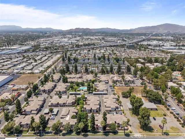 $255,000 | 1313 Massachusetts Avenue, Unit 201, Riverside, CA 92507