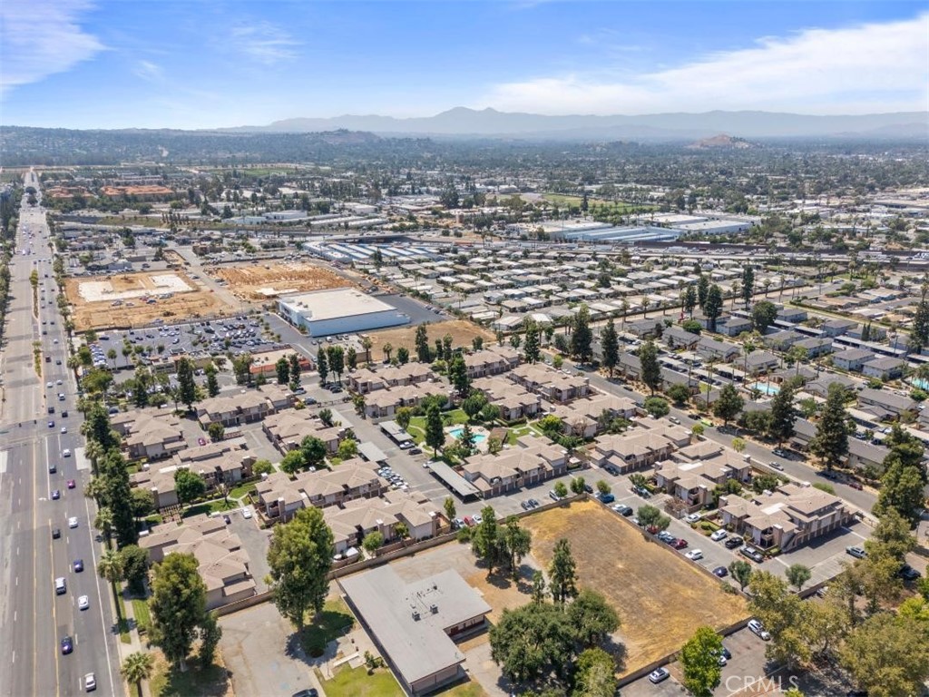 1313 Massachusetts Avenue, Unit 201 Riverside, CA 92507 - Photo 20 of 21