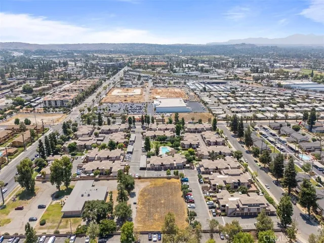 $255,000 | 1313 Massachusetts Avenue, Unit 201, Riverside, CA 92507