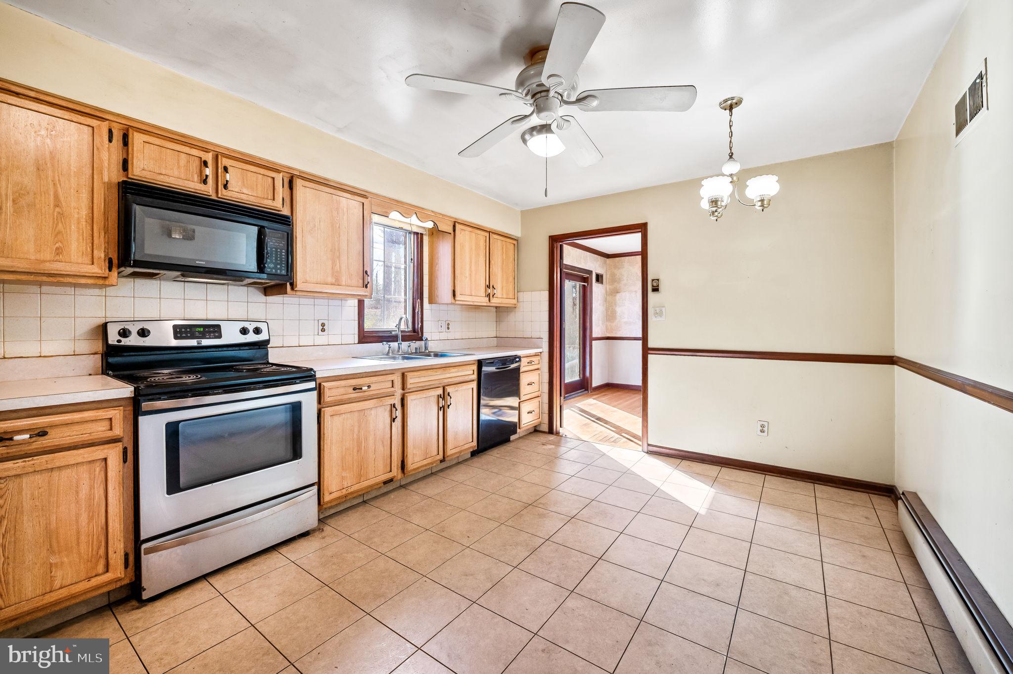 1921 Oakmont Road Fallston, MD 21047 - Photo 7 of 31