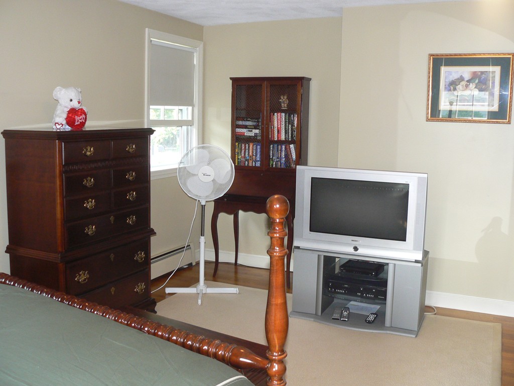 13 Eileen Road Peabody, MA 01960 - Photo 17 of 27 Gallery Image 17