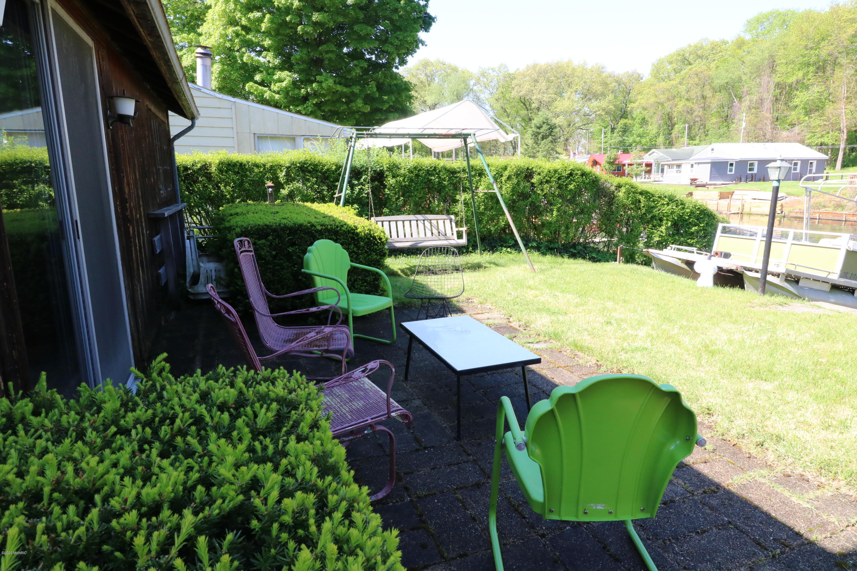 50736 Middle Bay Road Dowagiac, MI 49047 - Photo 14 of 18 Patio
