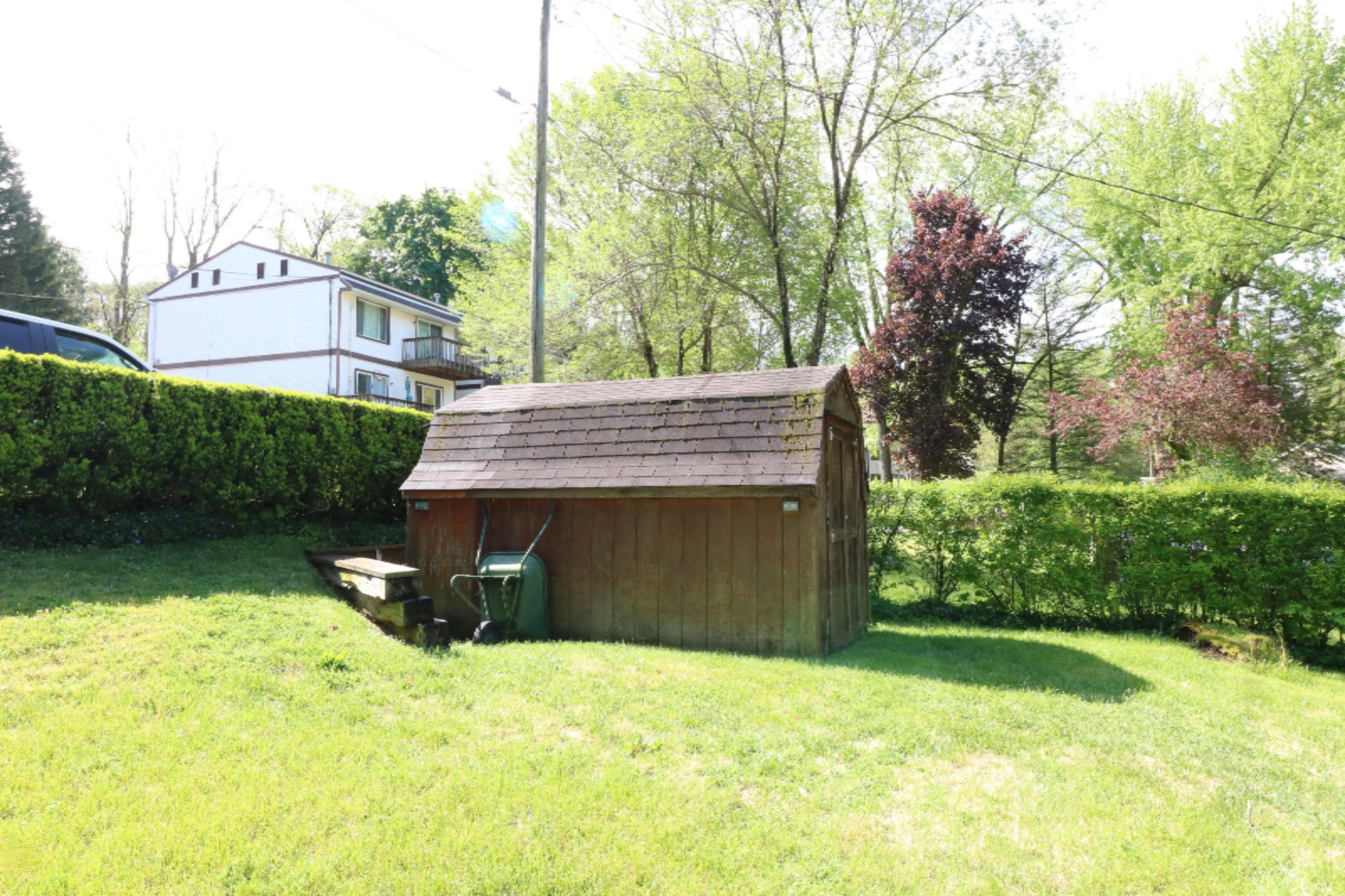 50736 Middle Bay Road Dowagiac, MI 49047 - Photo 16 of 18 Garden shed