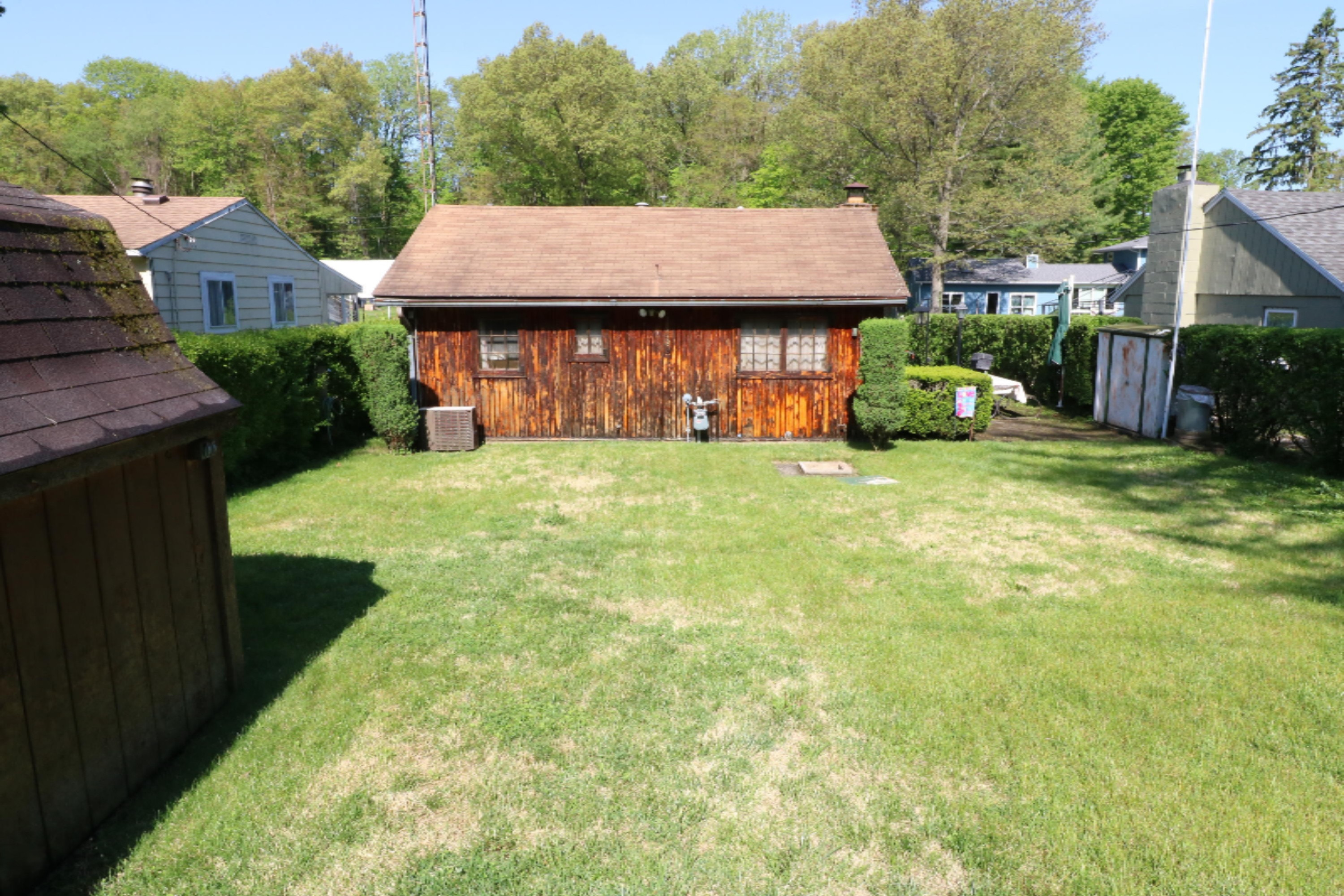 50736 Middle Bay Road Dowagiac, MI 49047 - Photo 9 of 18 Roadside view