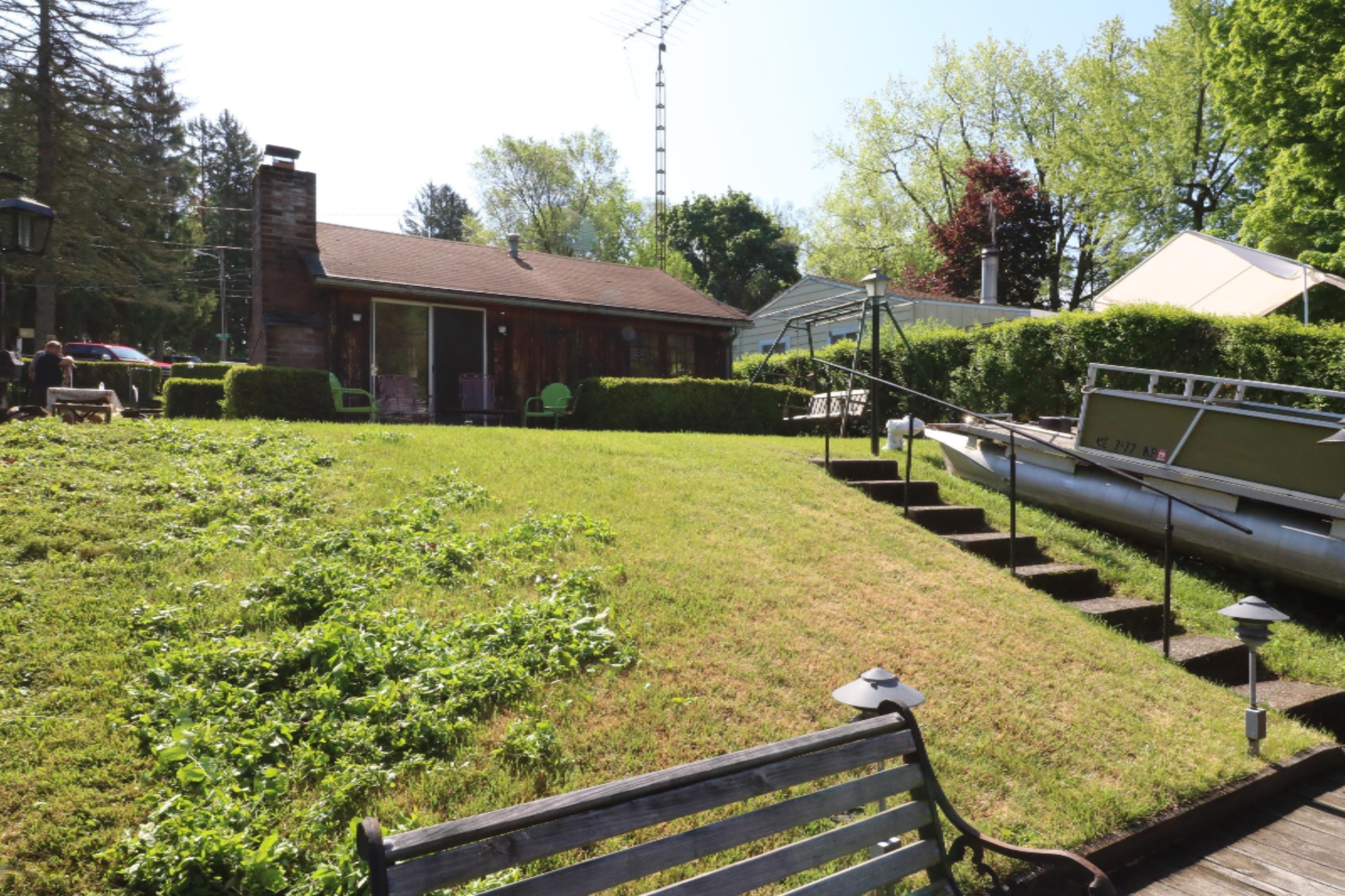 50736 Middle Bay Road Dowagiac, MI 49047 - Photo 10 of 18 Cutout for your pontoon