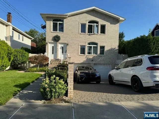 $969,900 | 121 Philip Avenue, Elmwood Park, NJ 07407