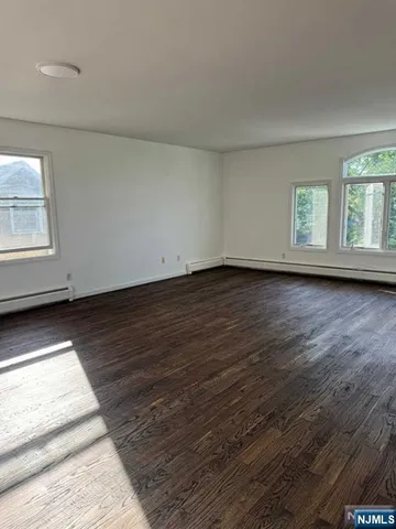 $969,900 | 121 Philip Avenue, Elmwood Park, NJ 07407