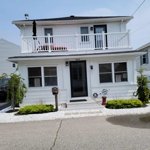 $995,000 | 6 Seabreeze Avenue, Old Orchard Beach, ME 04064