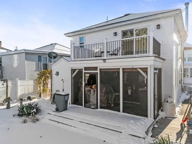 $995,000 | 6 Seabreeze Avenue, Old Orchard Beach, ME 04064