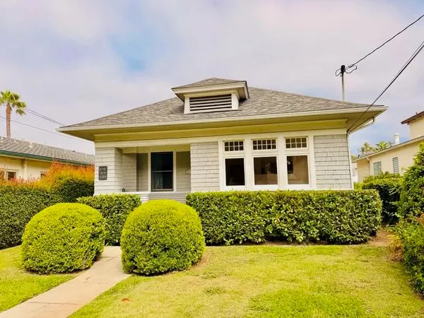 $5,395 | 21 East Arrellaga Street, Unit A, Santa Barbara, CA 93101