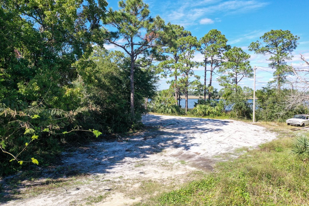 183 River Road Carrabelle, FL 32322 - Photo 14 of 24 Gallery Image 14