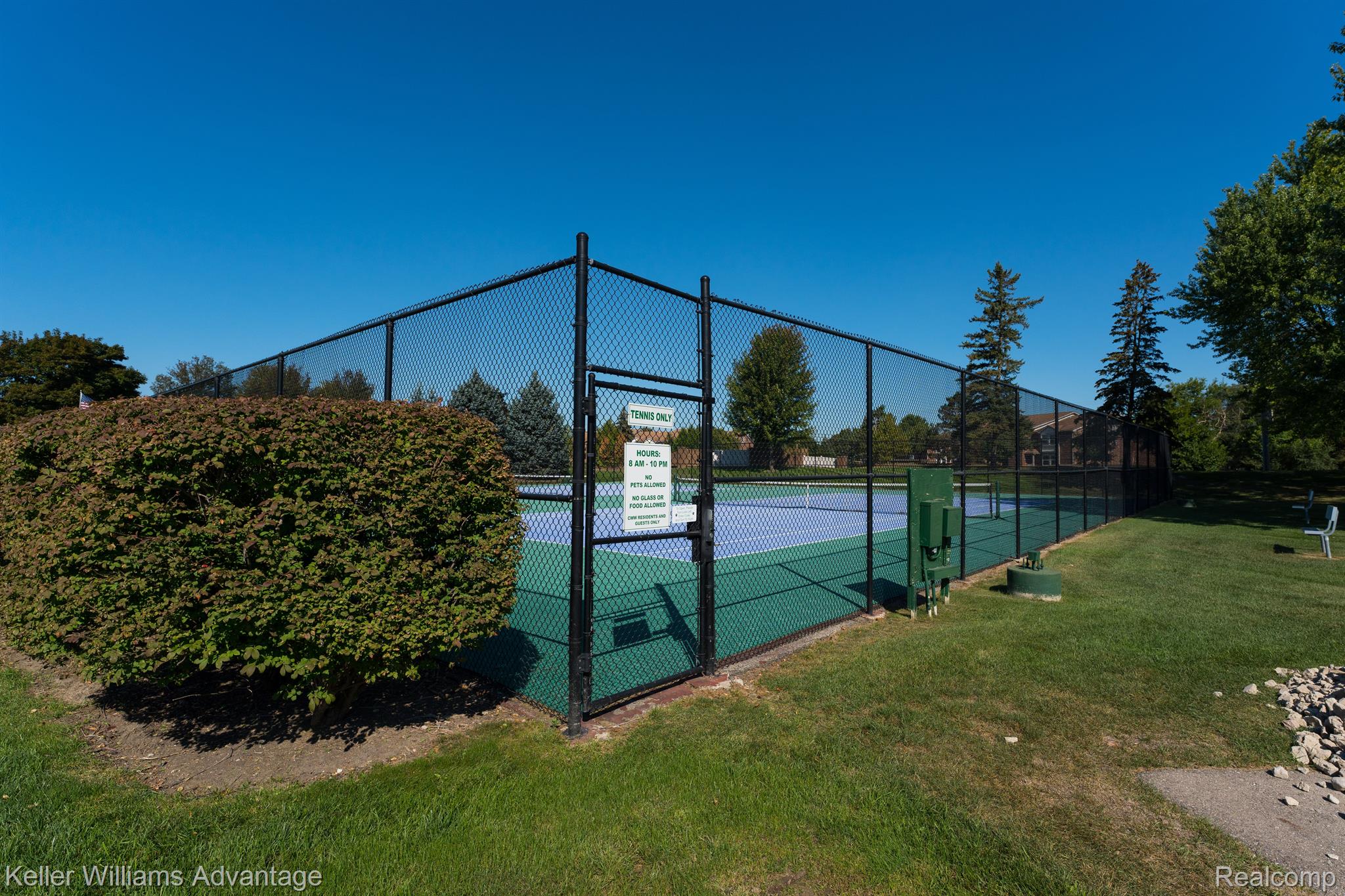 22212 Pondview Novi, MI 48375 - Photo 26 of 28 Gallery Image 26