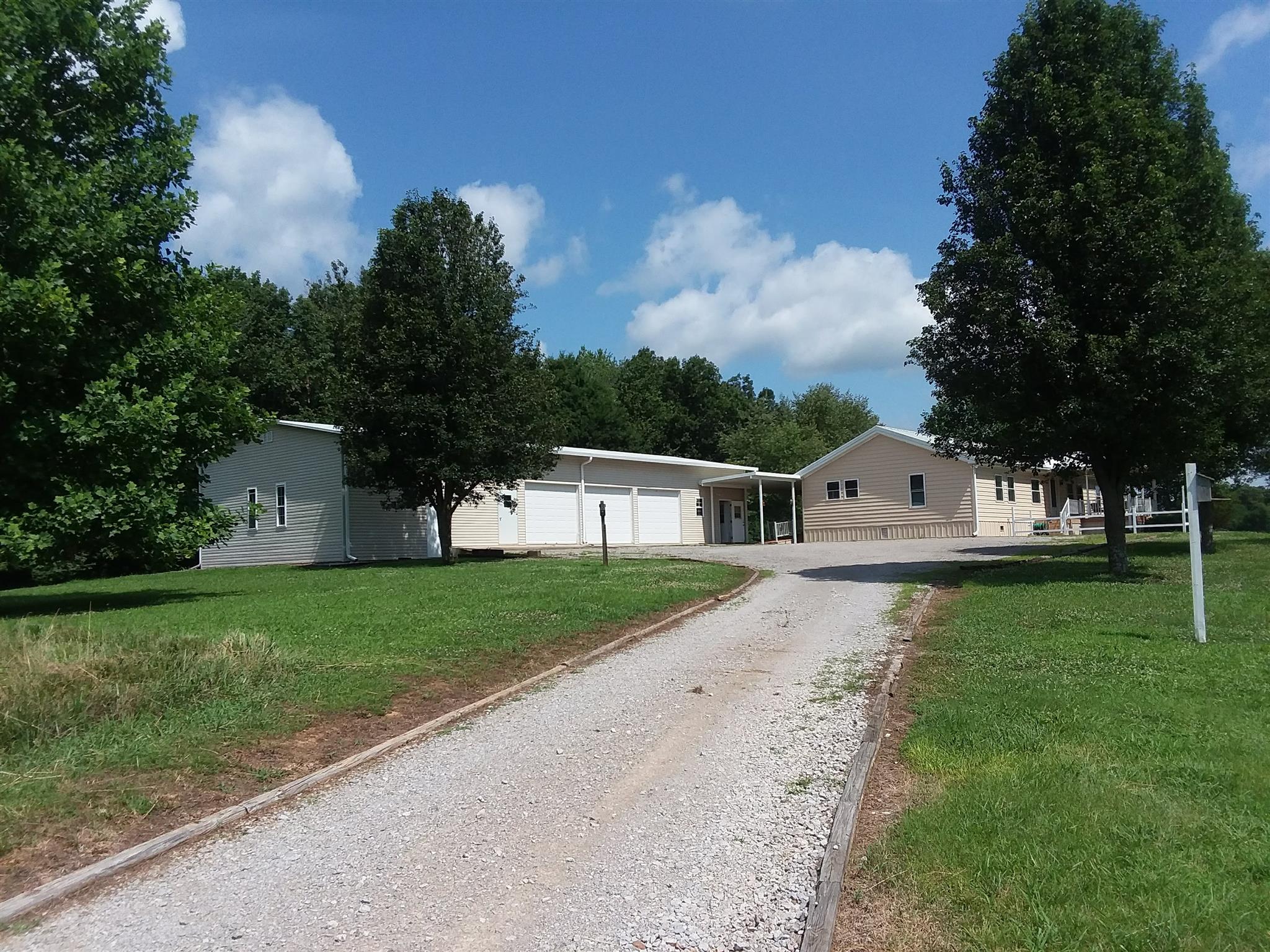 4813 Hardison Mill Road Columbia, TN 38401 - Photo 3 of 28