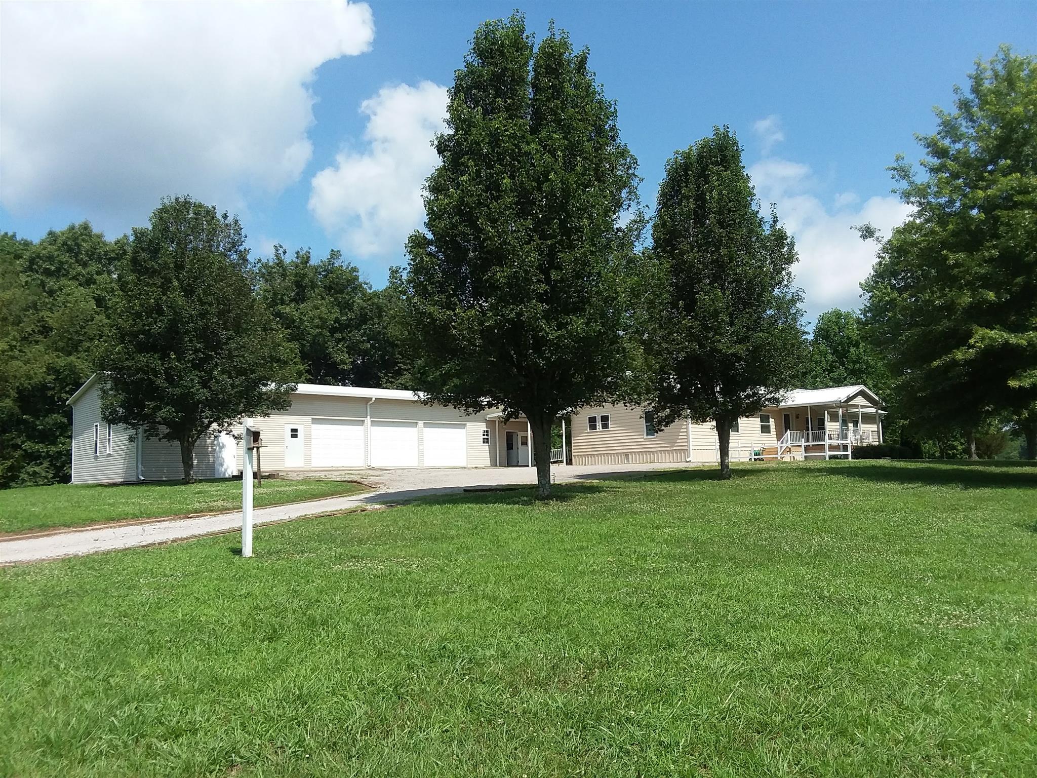 4813 Hardison Mill Road Columbia, TN 38401 - Photo 4 of 28