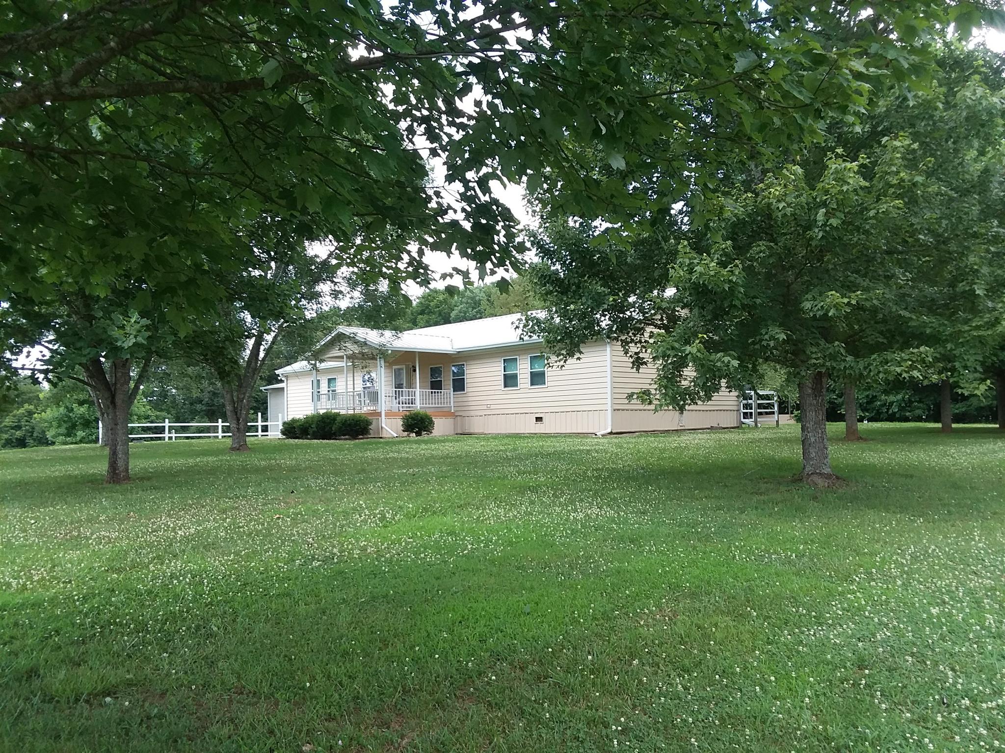 4813 Hardison Mill Road Columbia, TN 38401 - Photo 6 of 28