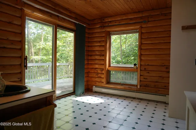 $489,000 | 177 Lake Lorraine Way, Pittstown, NY 12090