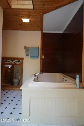 $489,000 | 177 Lake Lorraine Way, Pittstown, NY 12090