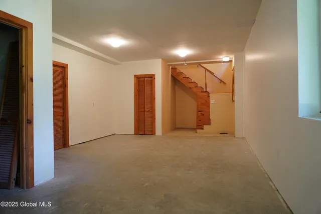 $489,000 | 177 Lake Lorraine Way, Pittstown, NY 12090