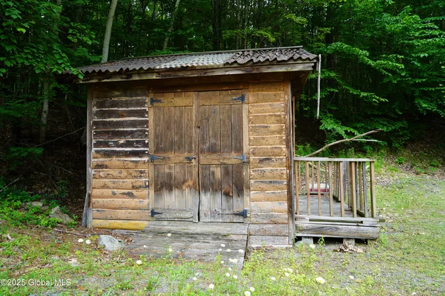 $489,000 | 177 Lake Lorraine Way, Pittstown, NY 12090