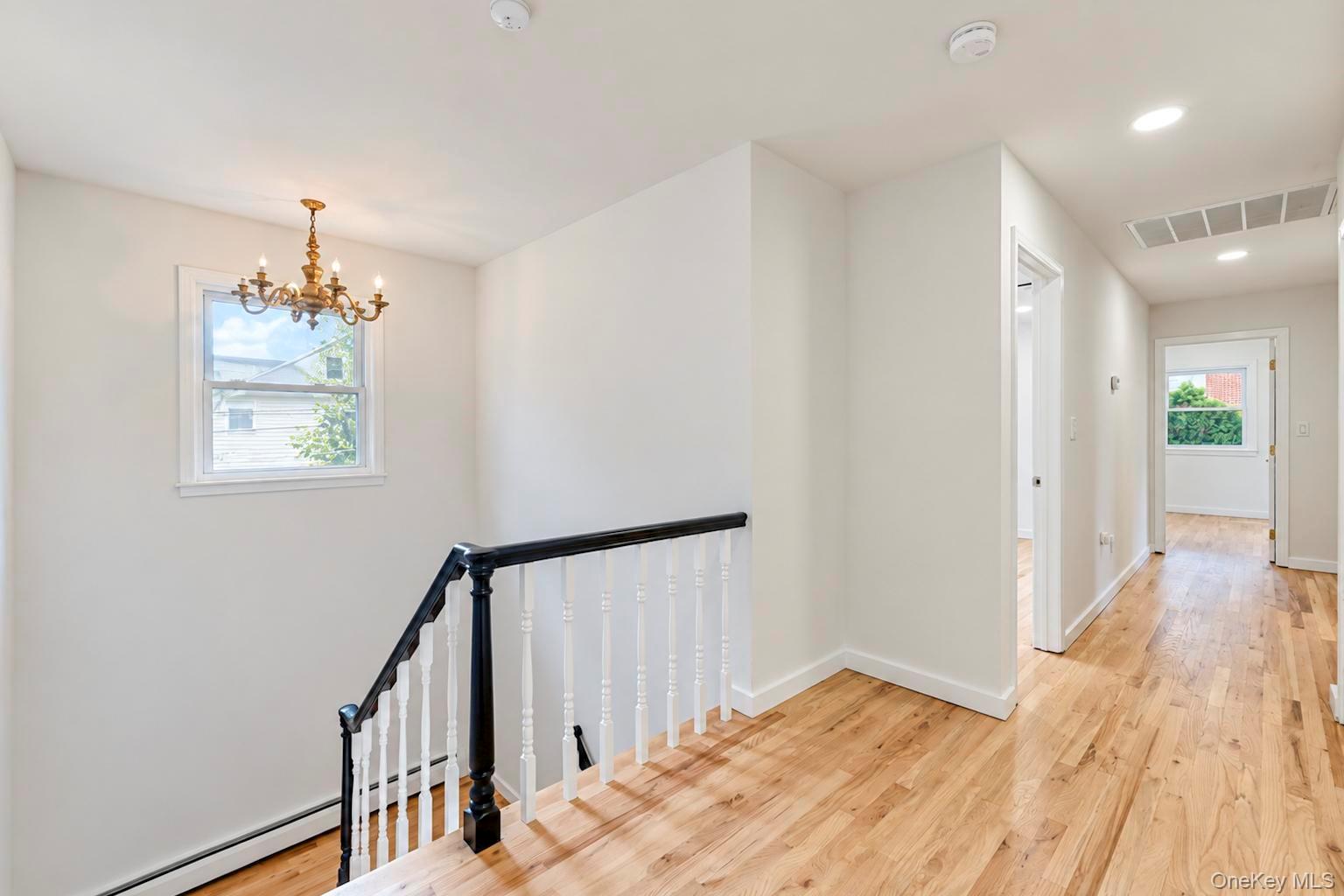 12 Arleigh Road Great Neck, NY 11021 - Photo 19 of 35 Gallery Image 19