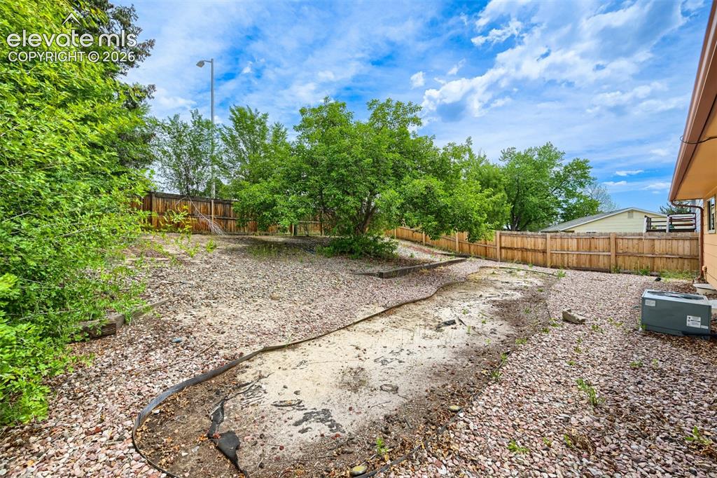4618 Ridgeglen Road Colorado Springs, CO 80918 - Photo 25 of 27 Fenced yard