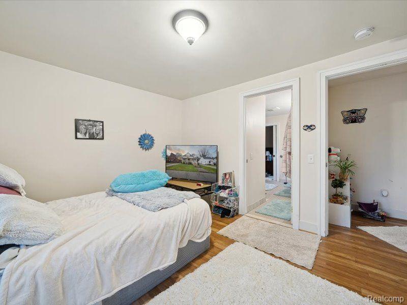 866 Rivard Boulevard Grosse Pointe, MI 48230 - Photo 13 of 53